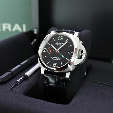 Panerai Luminor GMT 44mm
