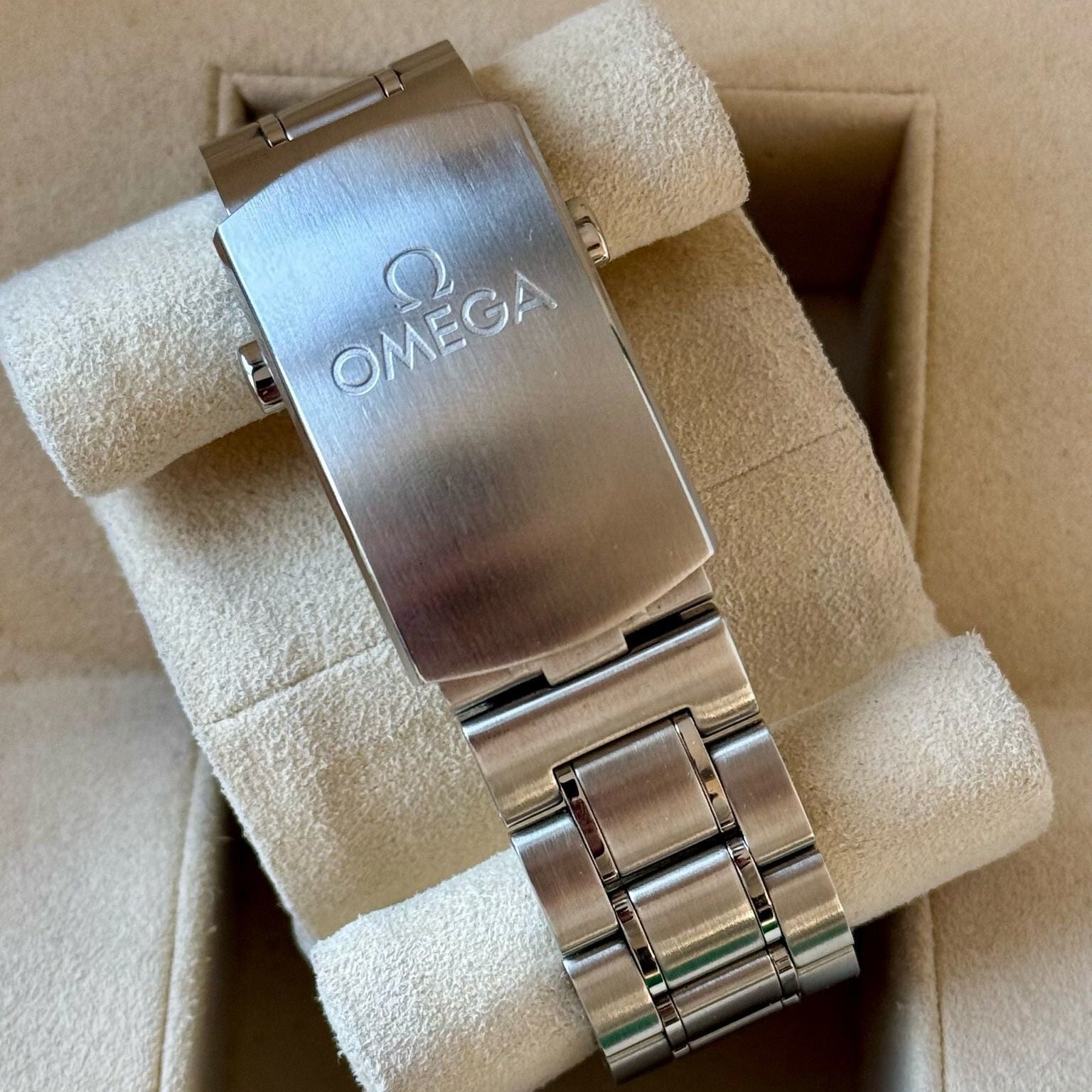 Omega Speedmatser Tokio
