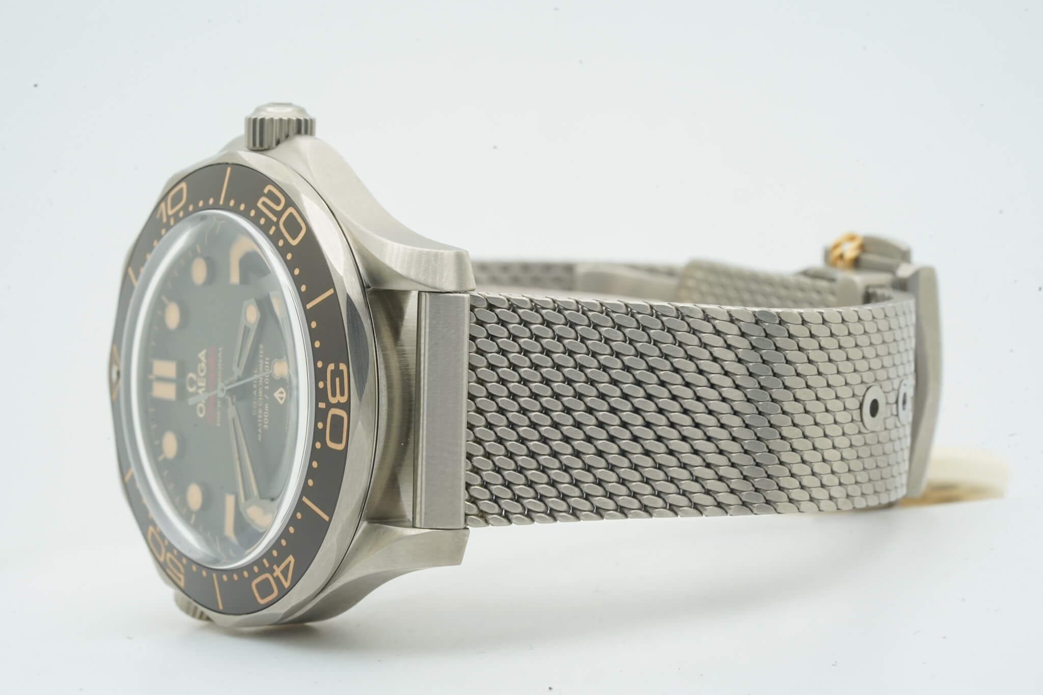 Omega Seamaster Diver 300M Master Chronometer 007 Edition