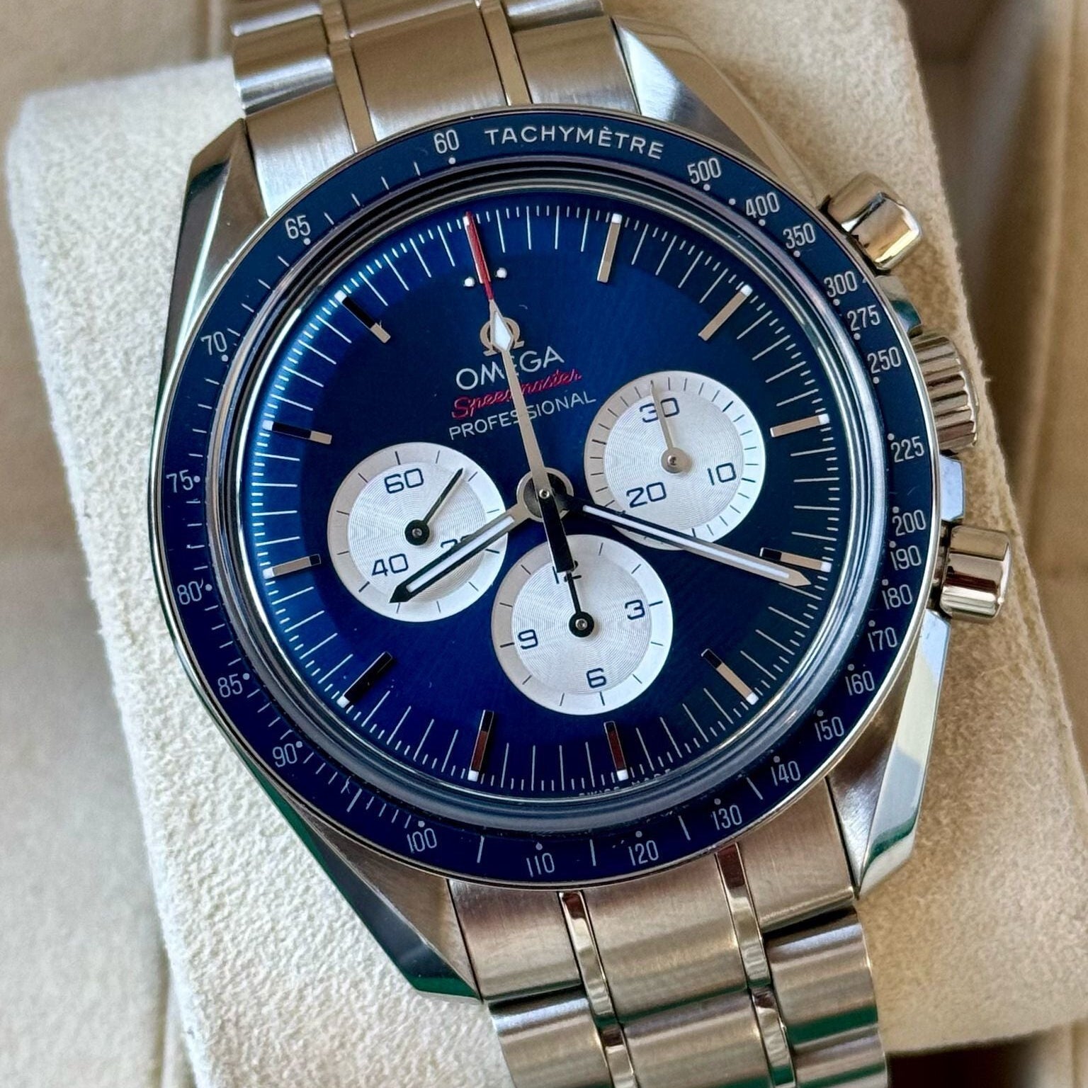 Omega Speedmatser Tokio