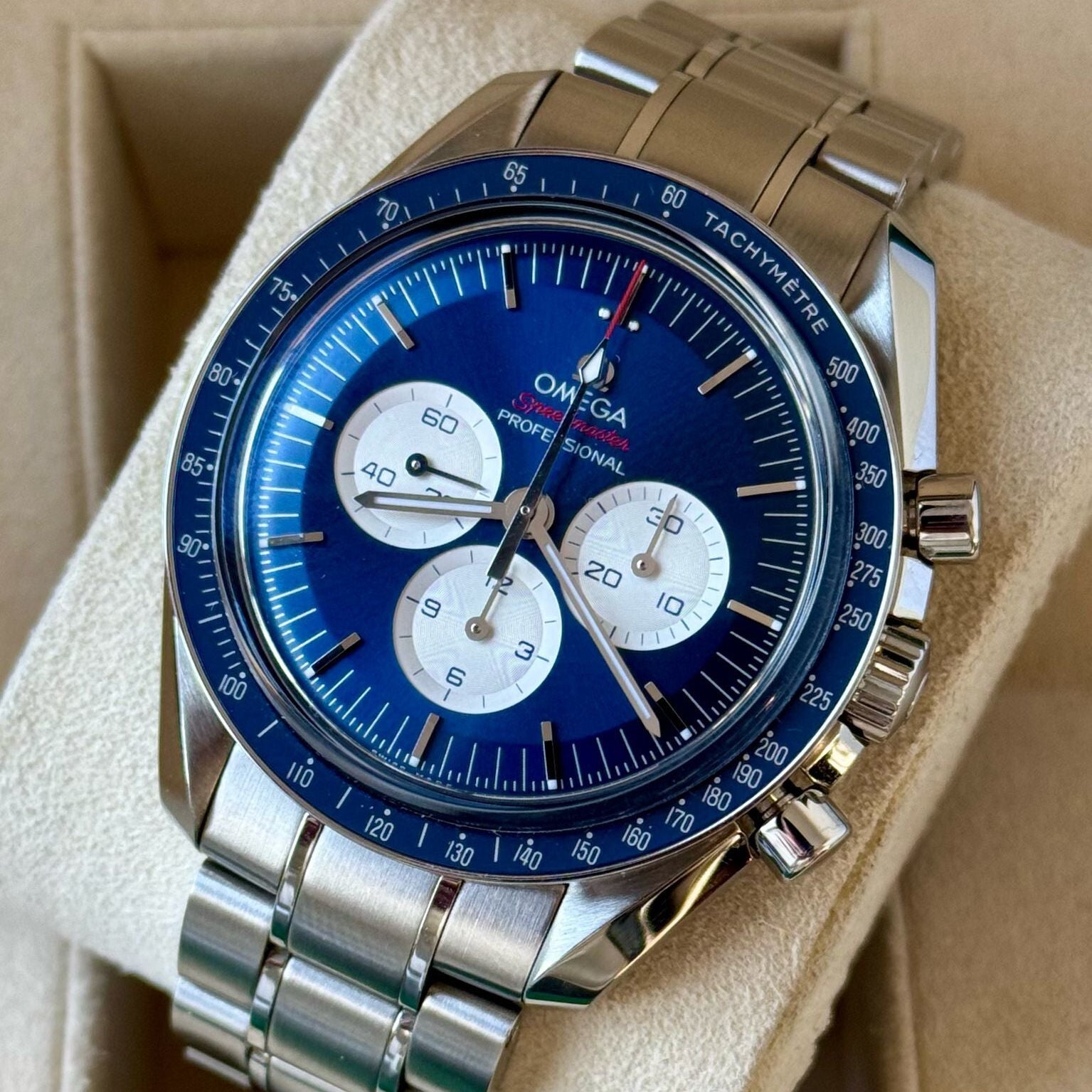 Omega Speedmatser Tokio