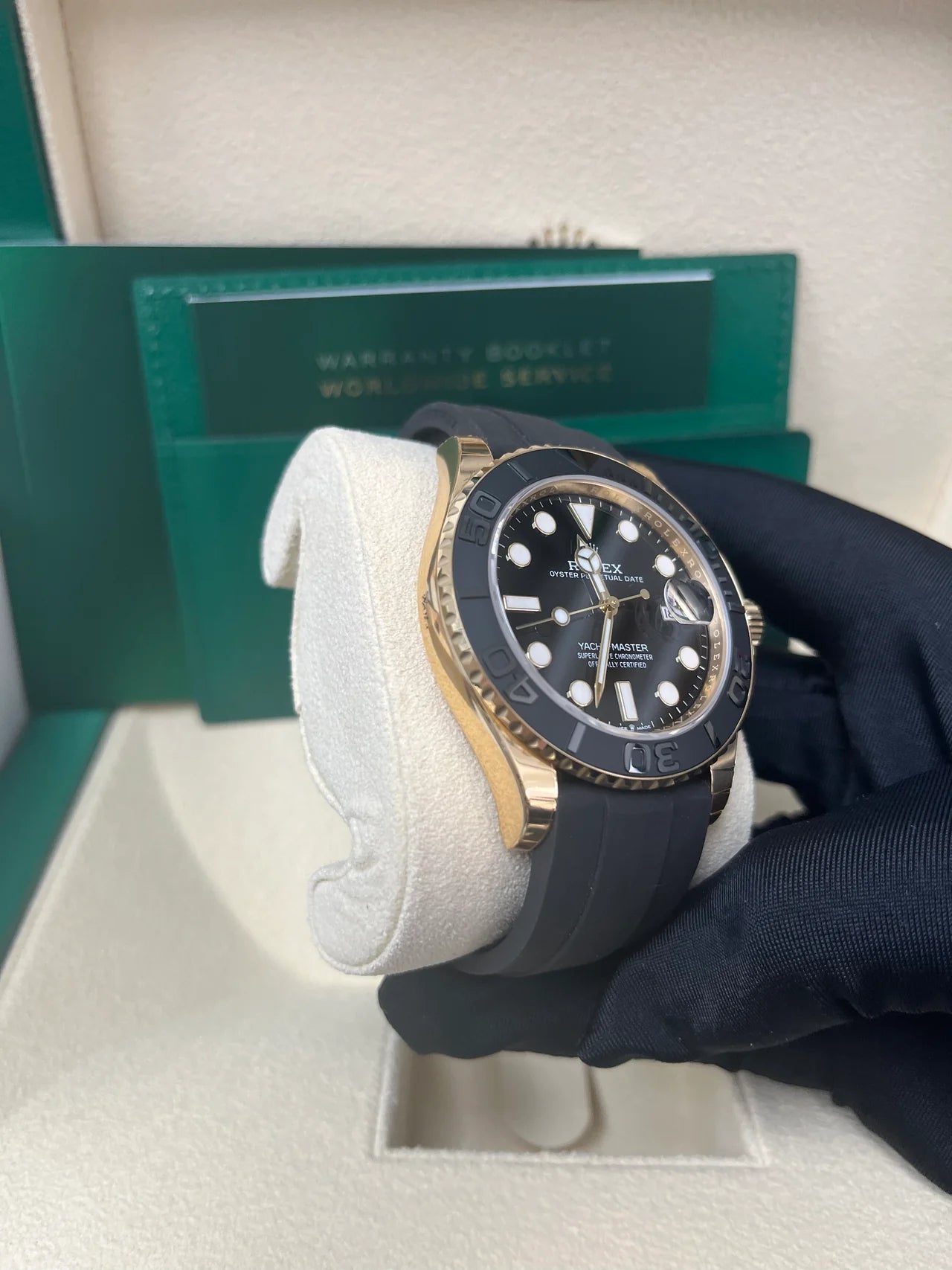 Yacht-Master 42 Yellow Gold 42 - Oysterflex Strap