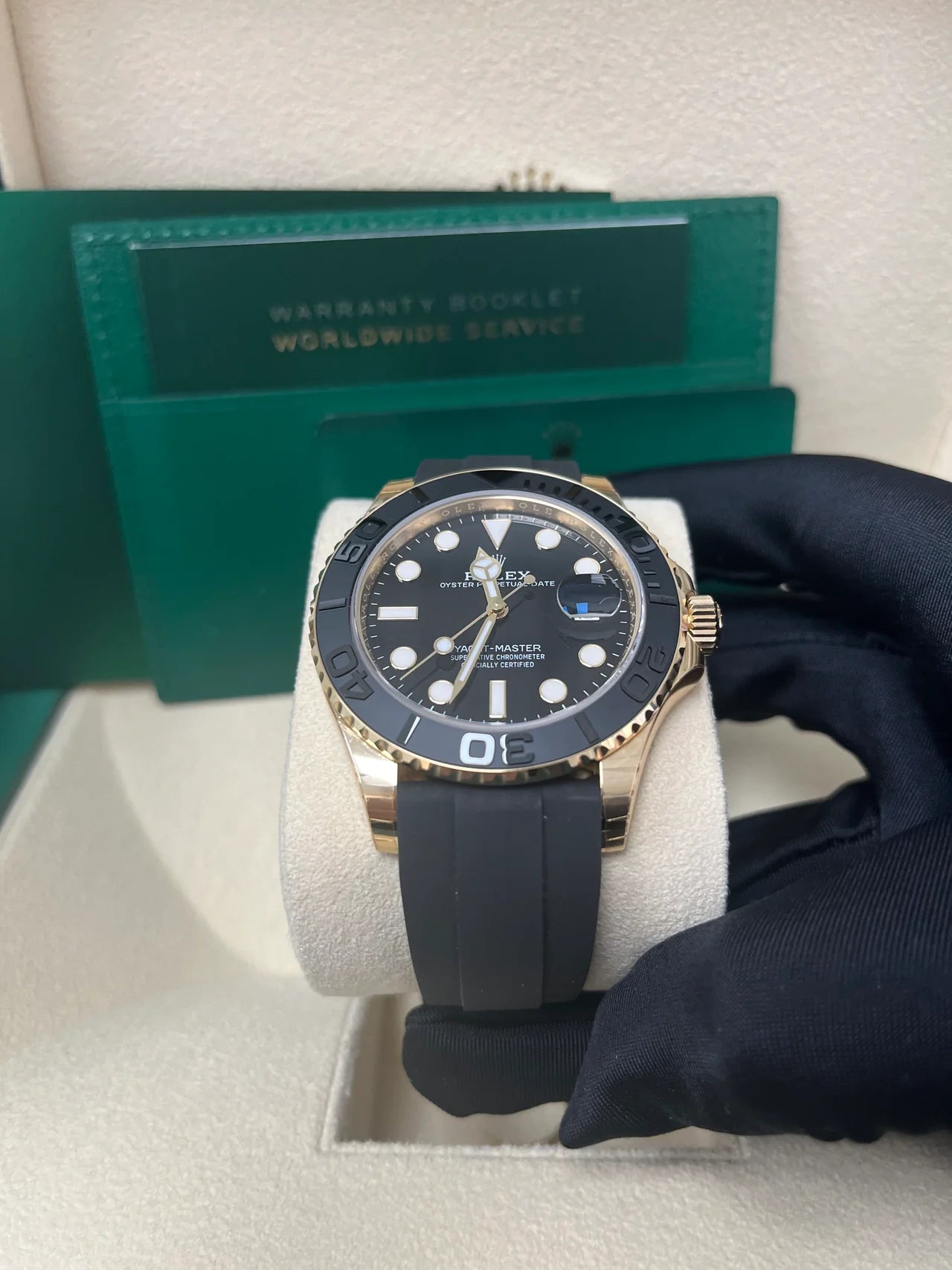 Yacht-Master 42 Yellow Gold 42 - Oysterflex Strap
