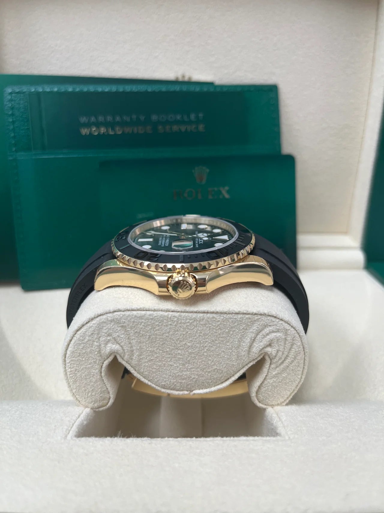Yacht-Master 42 Yellow Gold 42 - Oysterflex Strap