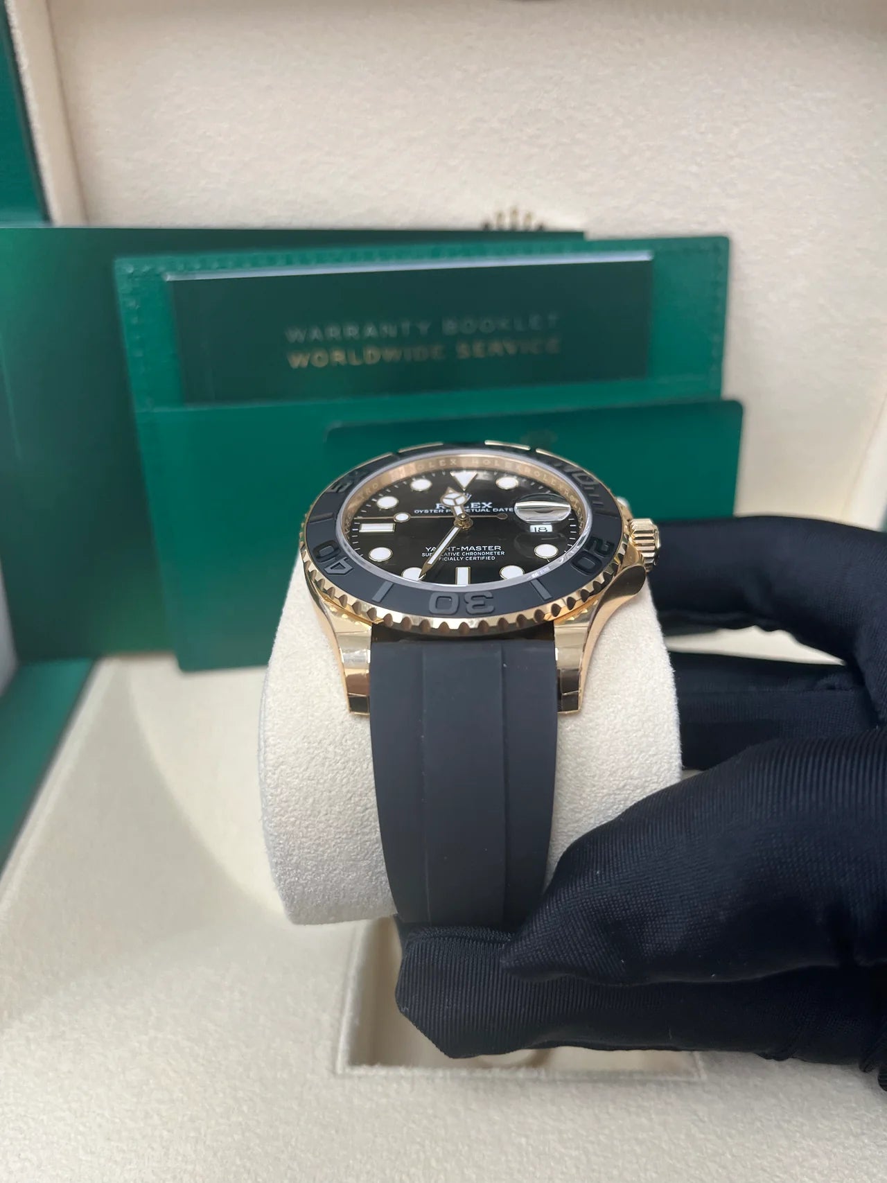 Yacht-Master 42 Yellow Gold 42 - Oysterflex Strap