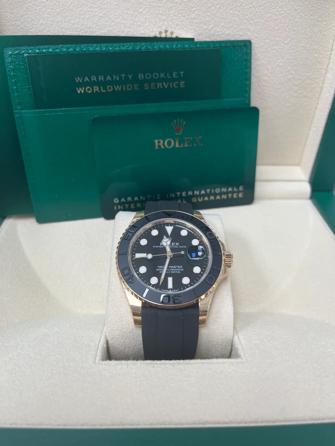 Yacht-Master 42 Yellow Gold 42 - Oysterflex Strap