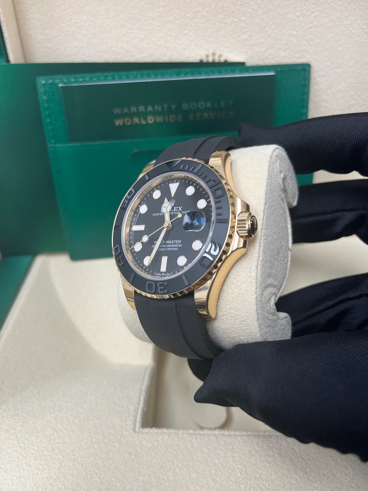 Yacht-Master 42 Yellow Gold 42 - Oysterflex Strap