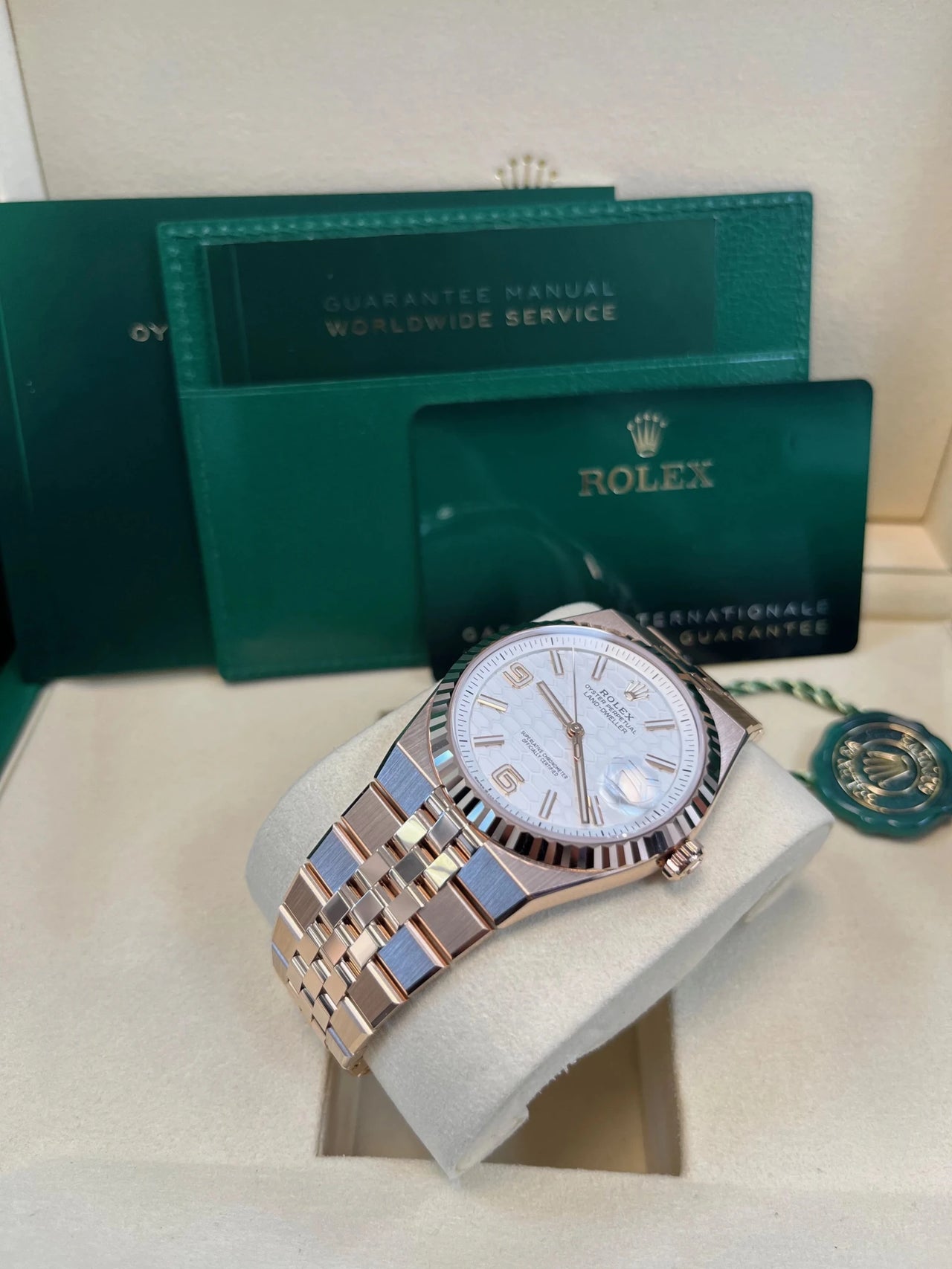 Land Dweller 40mm Rose Gold White Dial