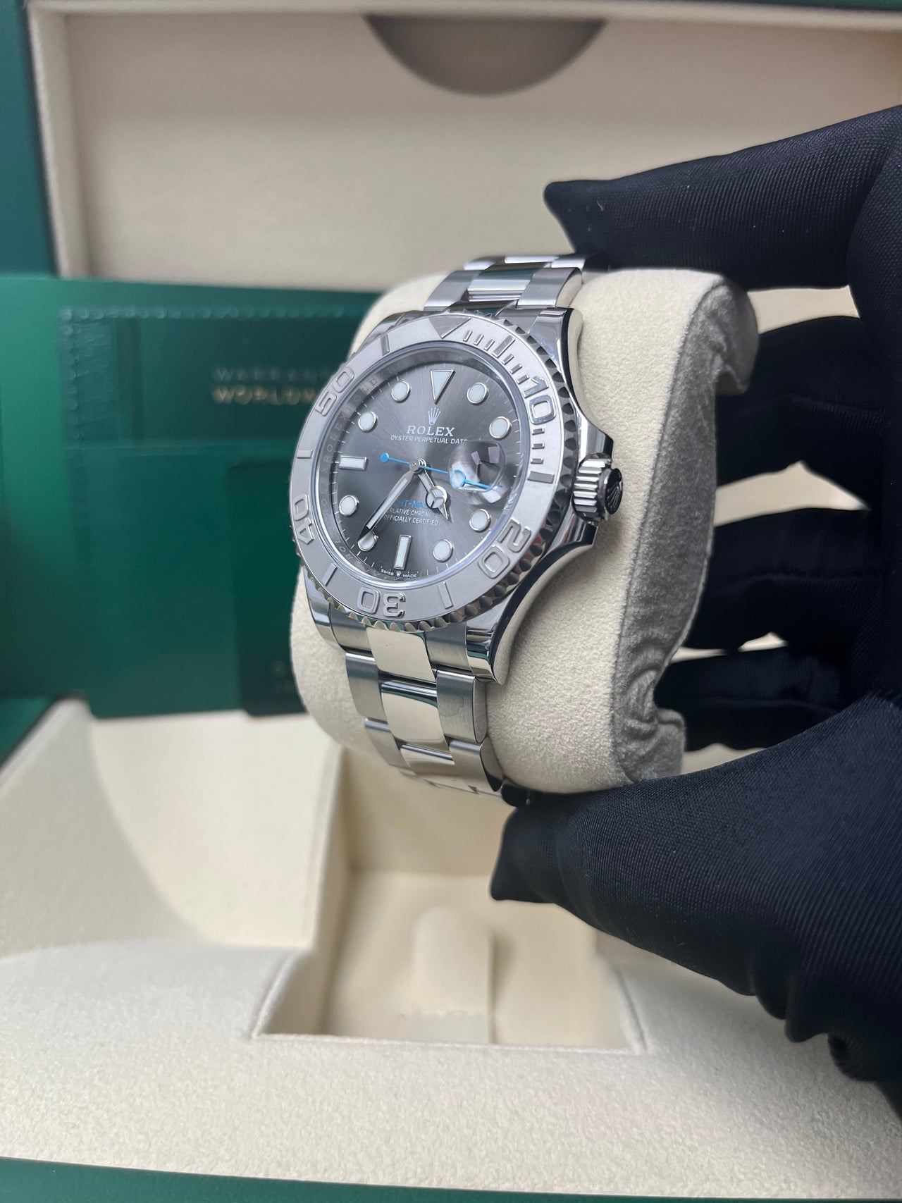 Yacht-Master 40mm Platinum & Stainless Steel - Dark Rhodium Dial