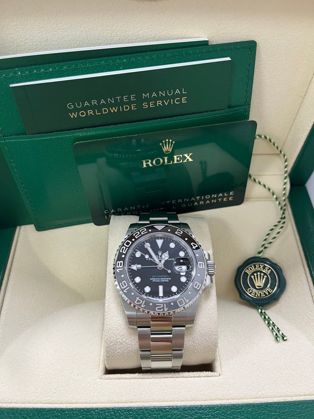 GMT-Master II Black Grey Oyster "Bruce Wayne"