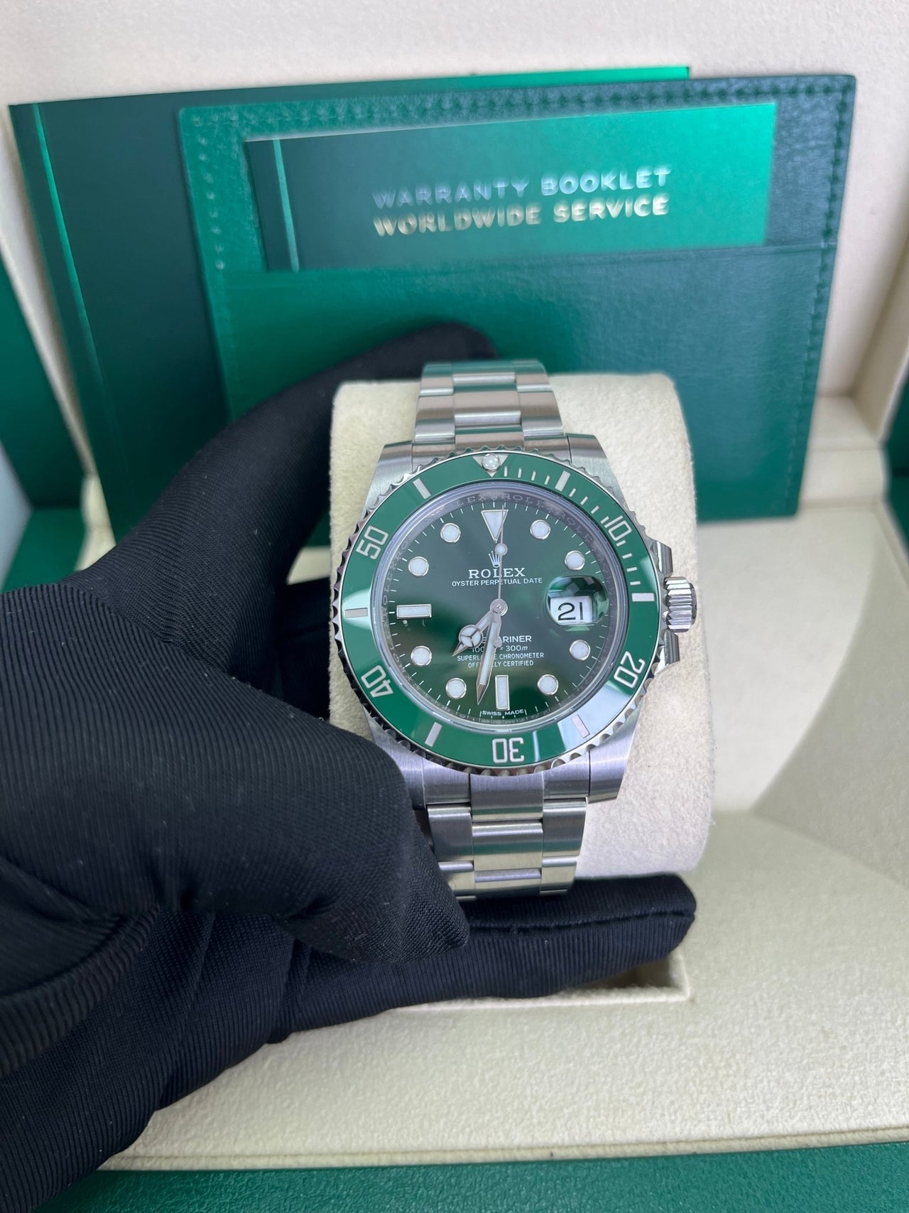 Submariner  "The Hulk" Green Dial