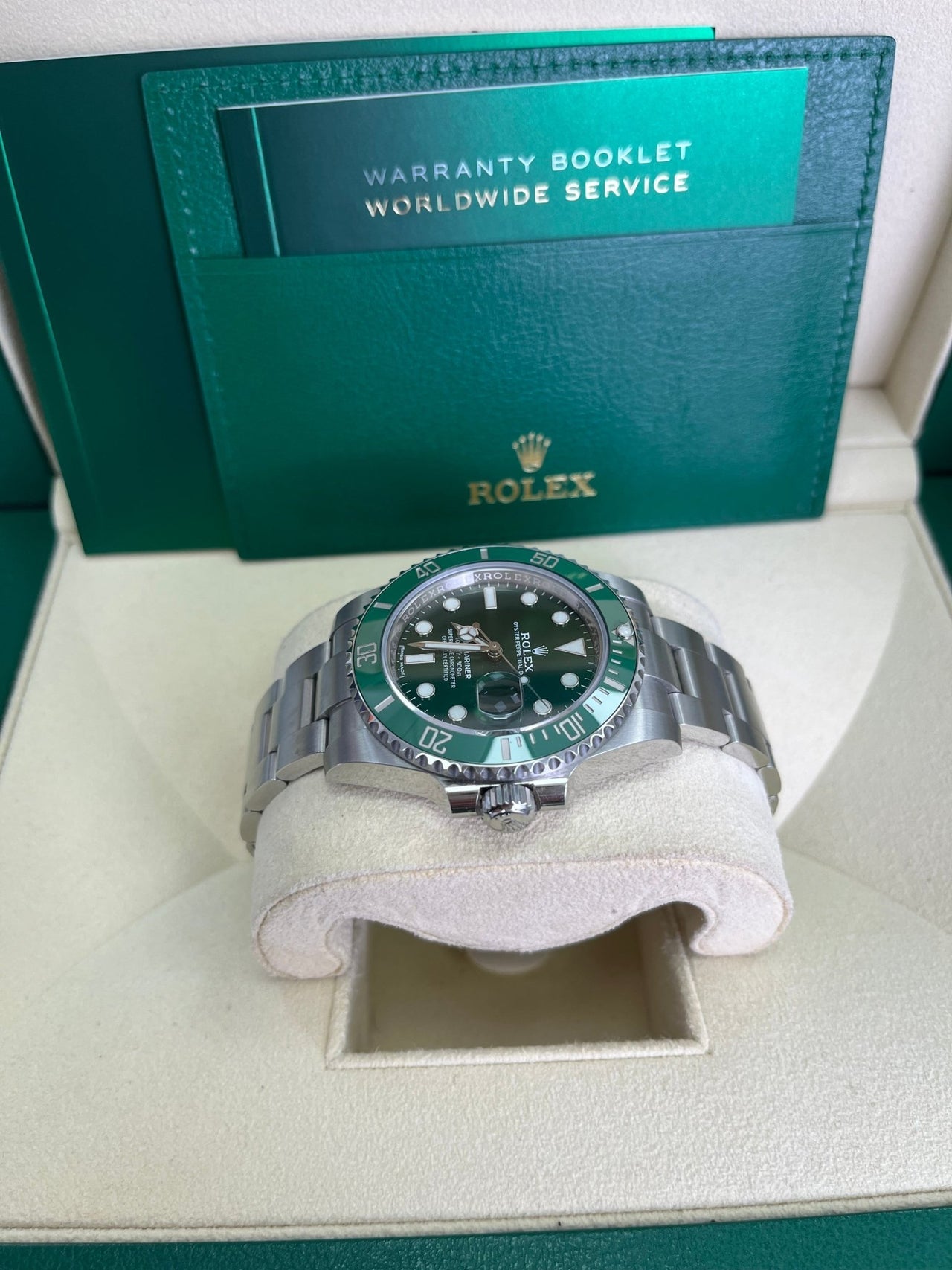 Submariner  "The Hulk" Green Dial