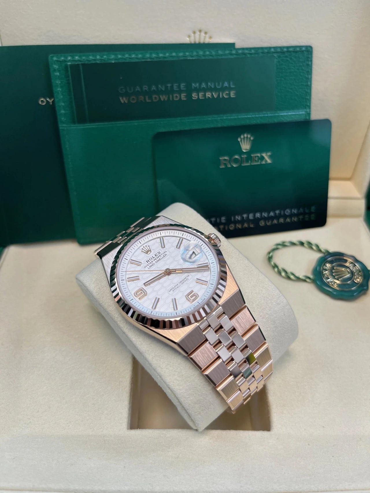 Land Dweller 40mm Rose Gold White Dial