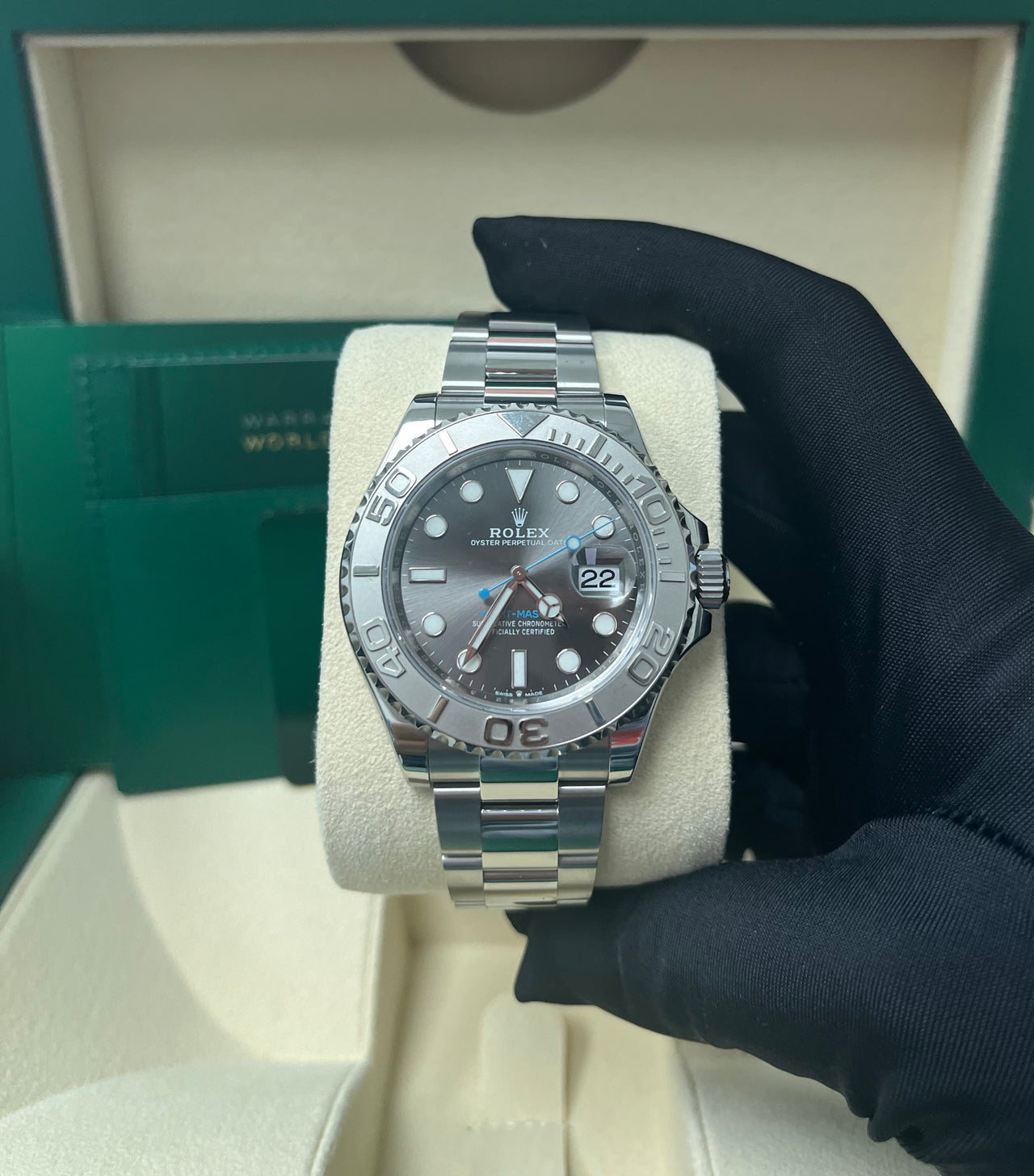 Yacht-Master 40mm Platinum & Stainless Steel - Dark Rhodium Dial