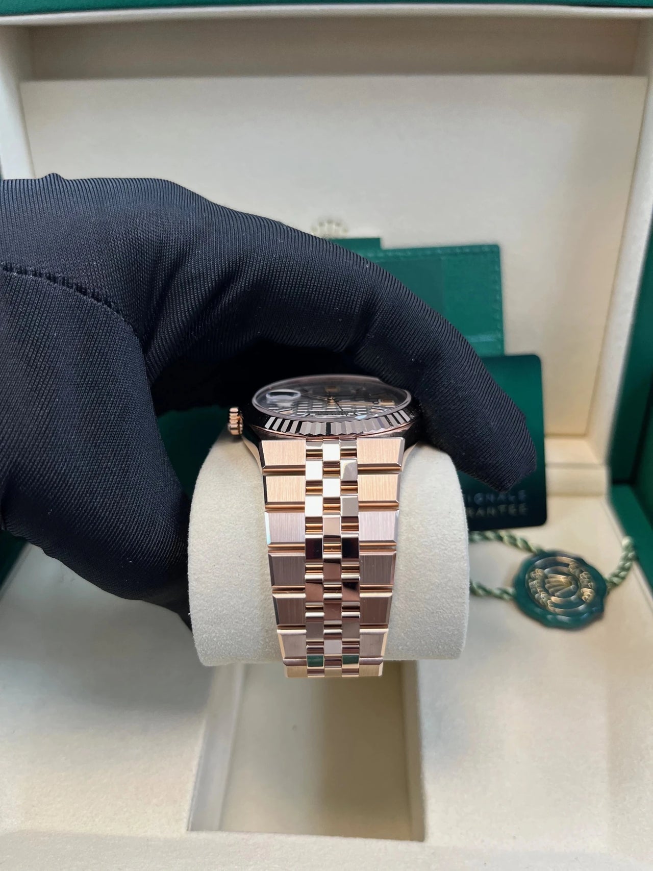 Land Dweller 40mm Rose Gold White Dial